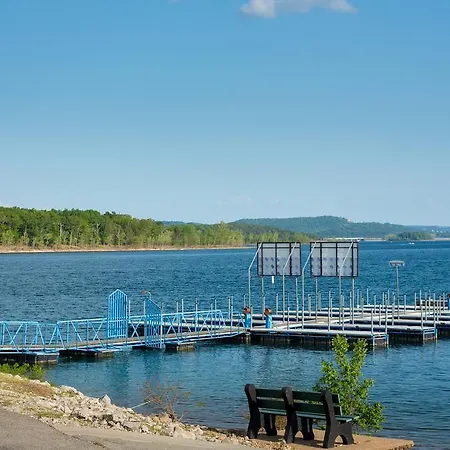 Hotel Branson Yacht Club